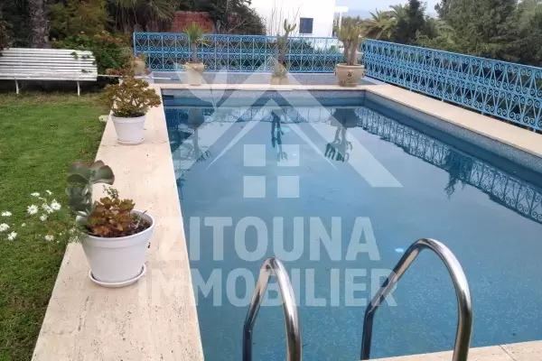 A louer belle villa à Gammarth vue sur mer