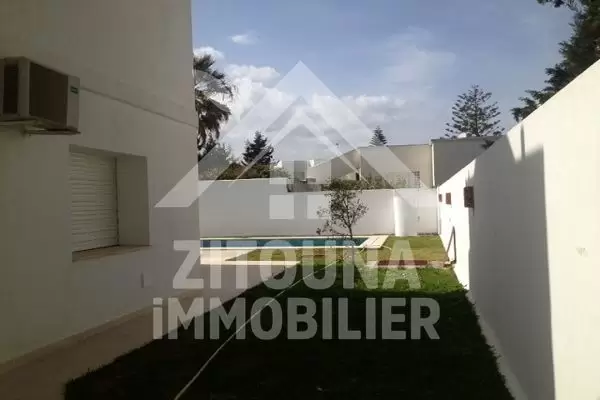 A louer une belle villa à Nabeul