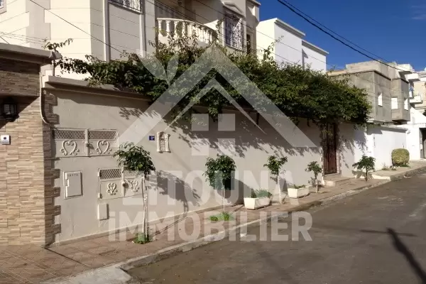 A louer bel étage de villa