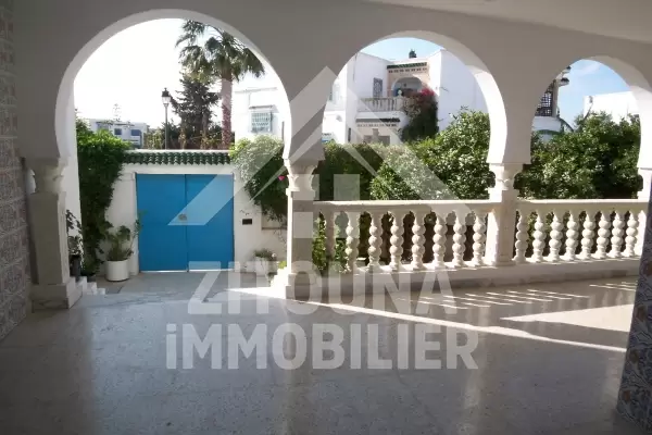 Belle villa de à Sidi Bou Said avec piscine