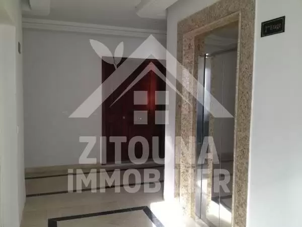 Bel appartement meublé