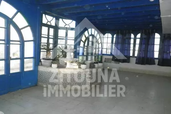 Villa à saisir à Raoued