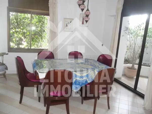 Appartement richement meublé