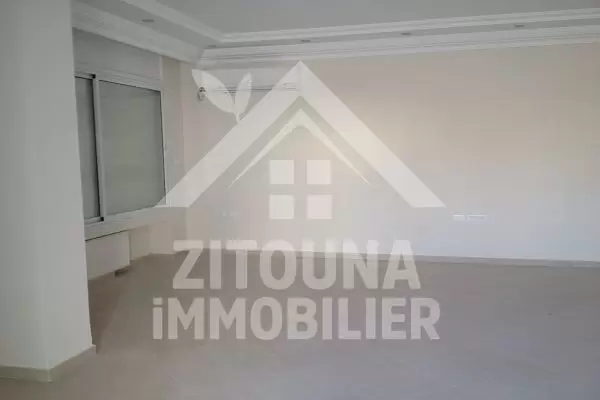 A louer bel appartement à Ain Zaghouan