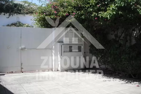 Rez de chaussé de villa à louer