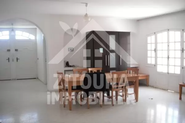 Rez de chaussé de villa à louer