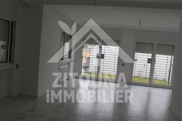 Rez de chaussée de villa à louer