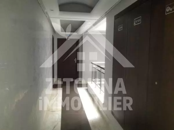 A louer bel appartement meublé