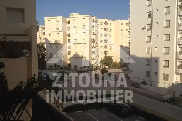 A vendre un bel appartement à Ain Zaghouan