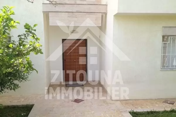 Très beau rez de chaussée de villa