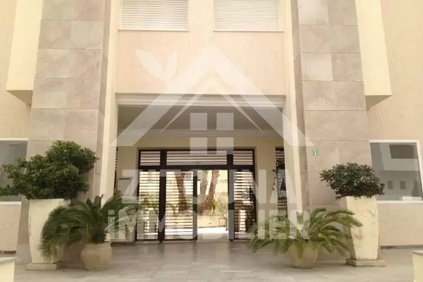 A louer un bel appartement meublé à Lac 2