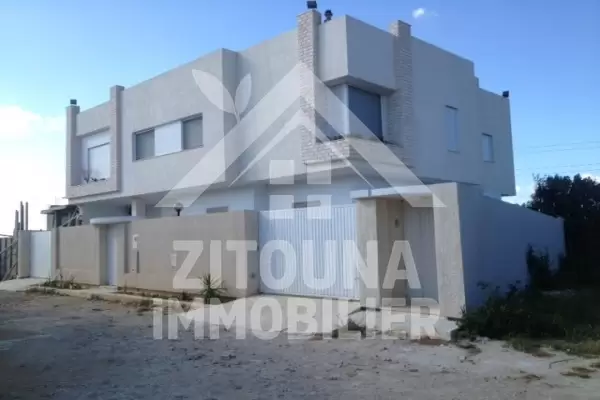 A louer un rez de chaussée de villa