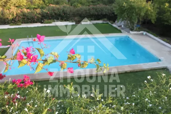 Belle Maison à Vendre à Hammamet