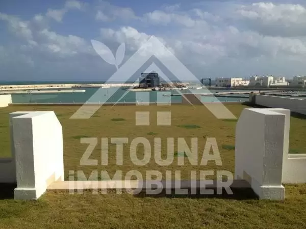 A louer une belle villa à louer à la marina