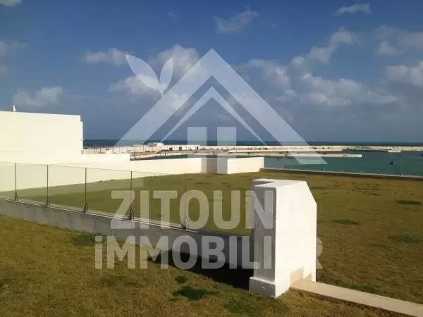 A louer une belle villa à louer à la marina