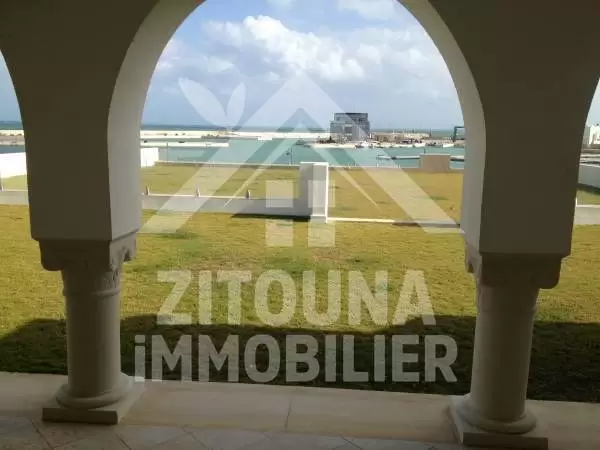 A louer une belle villa à louer à la marina