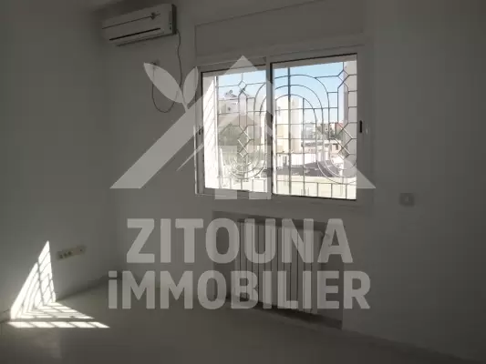 Etage de villa à louer