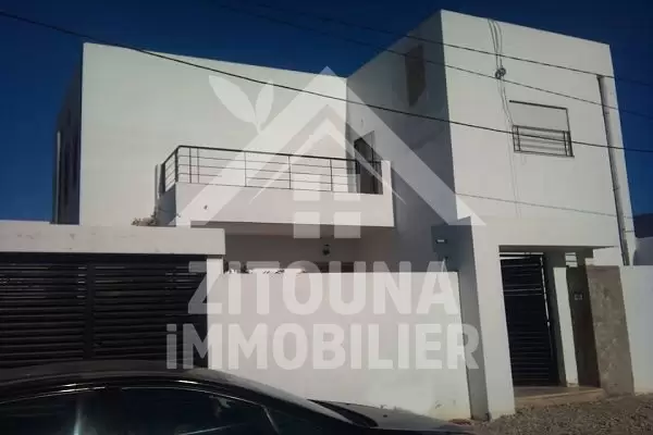 Villa à saisir à Raoued
