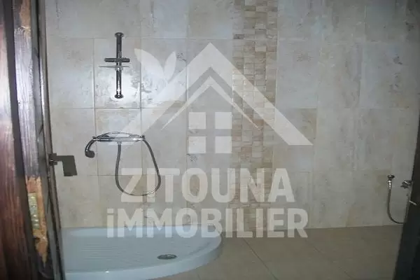Villa à saisir à Raoued