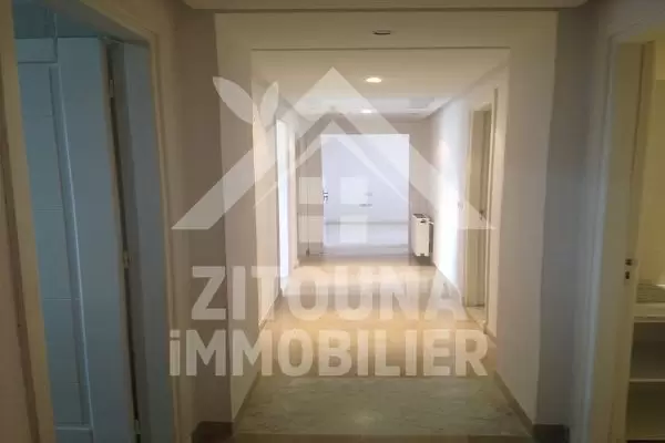 A louer une bel appartement à la Marsa