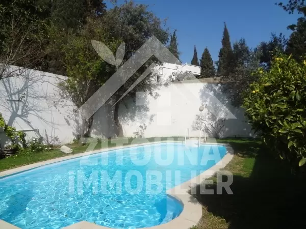 Villa à louer avec piscine