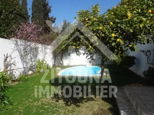 Villa à louer avec piscine