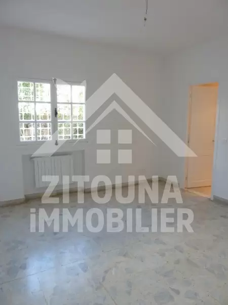 Rez de chaussée à louer