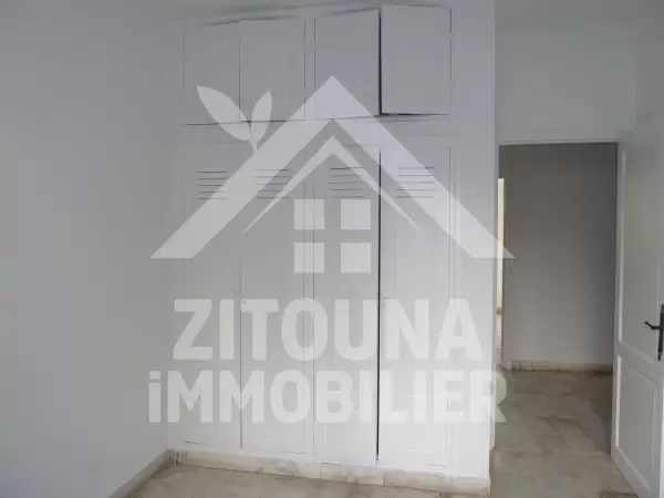 Rez de chaussée à louer