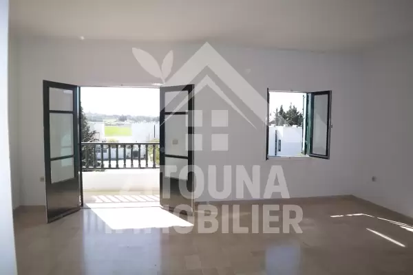 Un trés beau duplex à louer à la Marsa