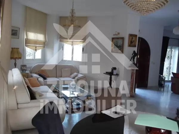 Belle villa à louer avec piscine