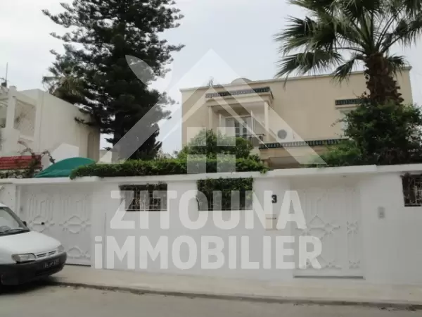 Une Villa à louer à La Marsa