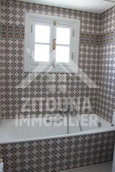 Etage de villa à louer