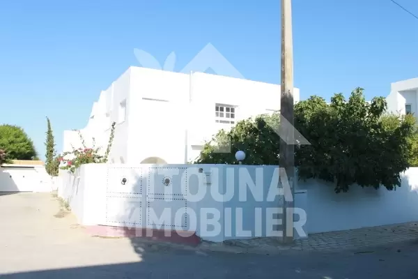 Rez de chaussée meublé