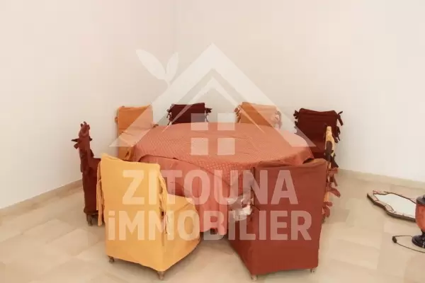 Rez de chaussée meublé