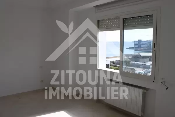 Appartement trés haut standing à louer au Lac