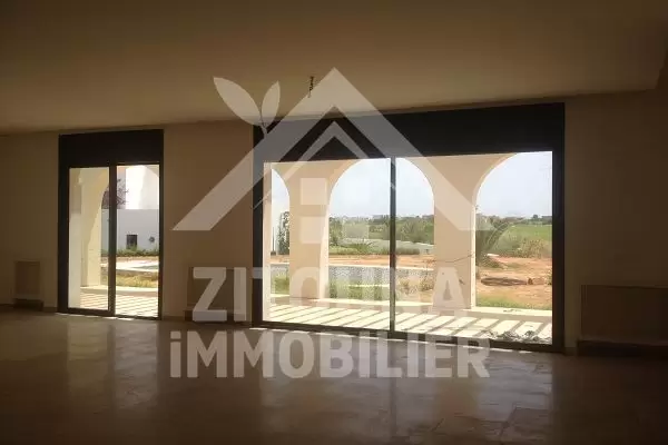 A louer une belle villa à Gammarth