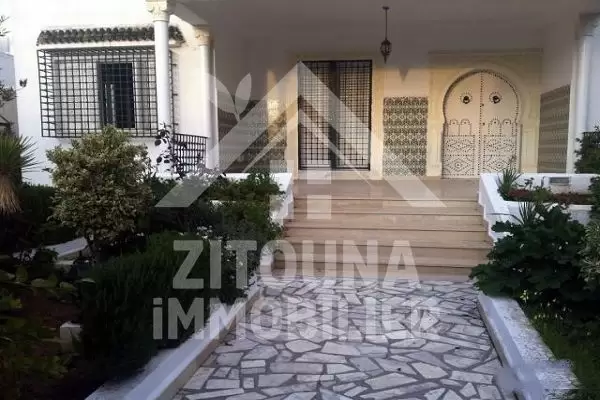 A louer une belle villa à la Marsa