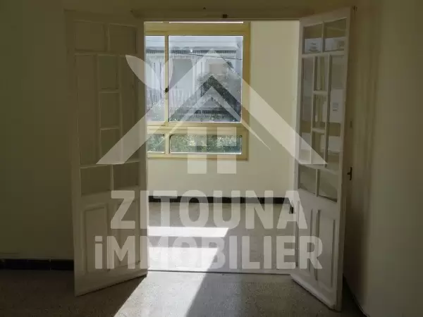 Etage de villa à louer