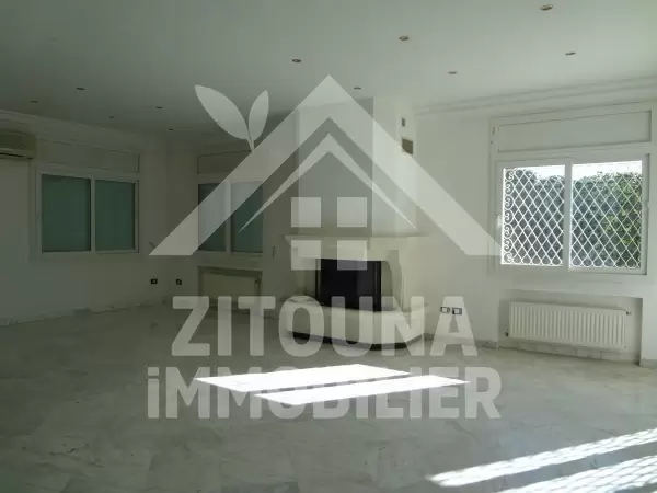 Villa à louer à La Marsa