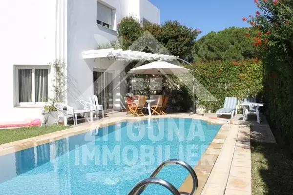 Belle villa à louer avec piscine