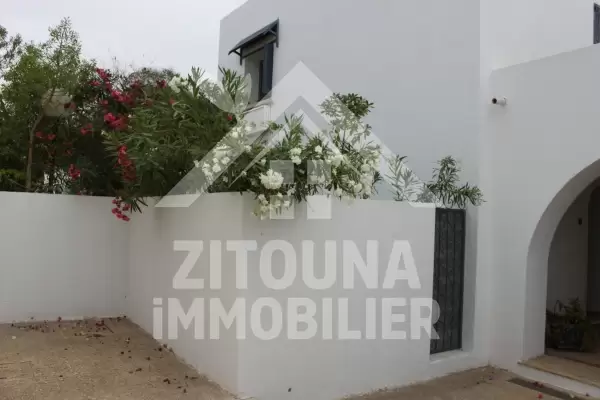 Duplex meublé à louer au Golden Tulip