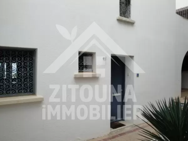 Un duplex de style moderne à Golden tulip