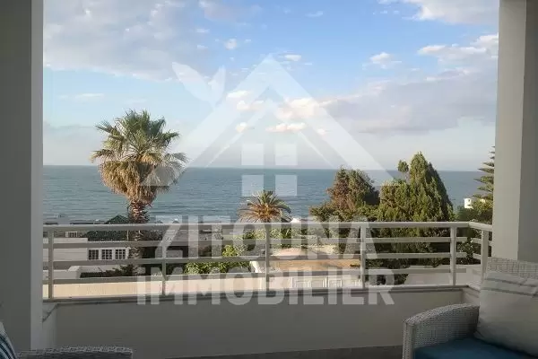 A louer étage de villa à la Marsa Corniche