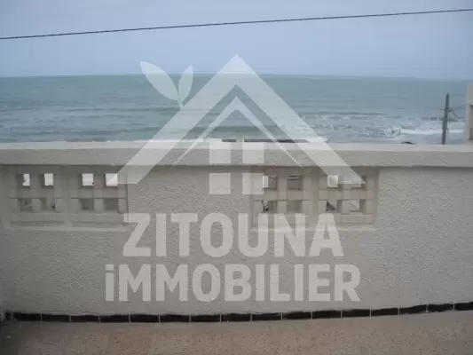 Etage de villa à louer