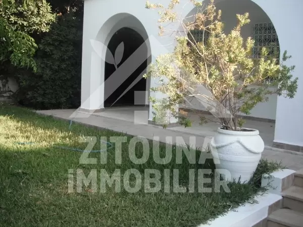 Rez de chaussée à louer