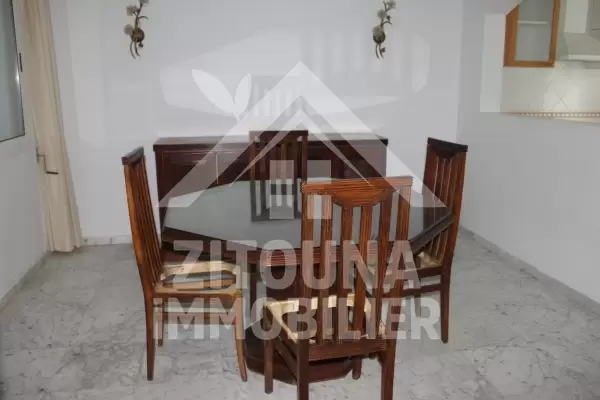 Étage de villa Meublé à louer à La Marsa Corniche