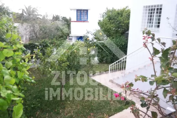 Admirez cette belle villa à louer à la Marsa Corniche