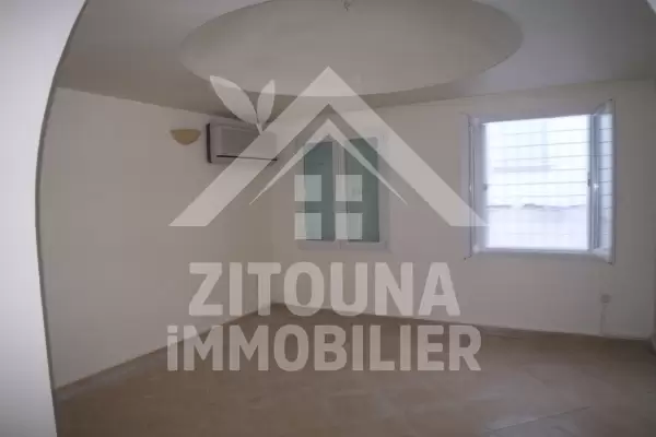 Admirez cette belle villa à louer à la Marsa Corniche