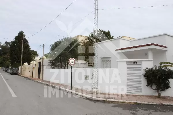 Agréable villa sur les côtes de carthage