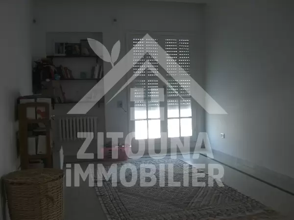 Coquette villa à la cité des juges